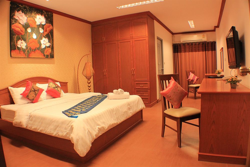V Residence Hotel Chiang Mai Exterior photo